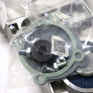 Motor de Engranajes Helicoidales Cónicos Serie G500 Lenze 16897619 Original Nuevo |   Variador de Frecuencia de Ángulo Recto, IE3, Garantía de 12 Meses - Product Image 3