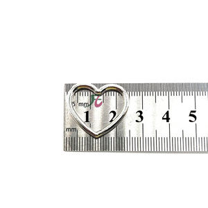 Hebilla de aleación personalizada plateada hexágono en forma de corazón hebillas pequeñas para vestidos de dama de honor cinturón - Product Image 4