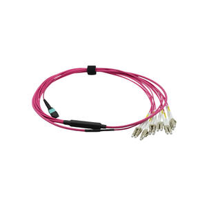 Tùy chỉnh 12-sợi <span class=keywords><strong>OM3</strong></span> <span class=keywords><strong>50</strong></span>/125 jarretieres optique quang Jumper Cáp MPO fanout kabel <span class=keywords><strong>50</strong></span> <span class=keywords><strong>125um</strong></span> OM4 MPO 12 <span class=keywords><strong>LC</strong></span> violett Aqua - Product Image 1