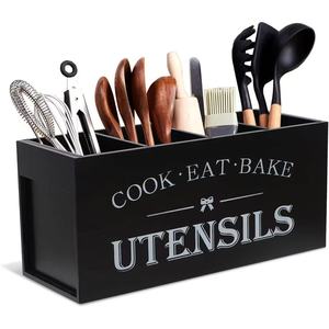 Estante para utensilios de cocina de madera maciza, negro, con parte superior abierta y compartimentos para almacenamiento y organización de utensilios de cocina - Product Image 1