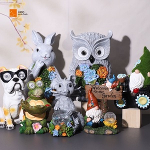 Figurine d'animal en polyrésine pour jardin extérieur, LED intégrée, motif grenouille, ALEO, peinte à la main, durable, prix usine, artisanat de nain vert personnalisé - Product Image 6
