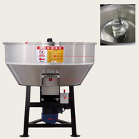 Mélangeur vertical pour usage domestique, avec pompe à moteur, pour le mélange de matériaux secs et humides, de petites granules de plastique, de graines et d'aliments pour animaux.
