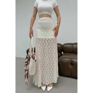 กระโปรงแม็กซี่ลูกไม้สีขาวหรูหรา เอวสูง ทรงบาน ผ้าเนื้อนุ่ม สำหรับผู้หญิง - Product Image 3