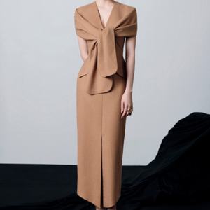 Robe midi élégante pour femme, robe formelle moulante à manches courtes avec détail nœud structuré - Product Image 1