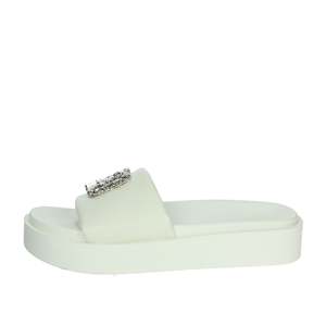 Zapatillas bajas para mujer Laura Biagiotti 9074 Negro - Product Image 1