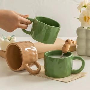 Mug en céramique texturé avec slogan inspirant « Amour/espoir » - Product Image 3