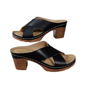 รองเท้าแตะส้นสูงแบบสายไขว้ส้นสูงของผู้หญิงส้นหนาขนาดใหญ่แบบยุโรปอเมริกันฤดูร้อนขายส่ง - Product Image 5