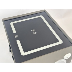 Tiroir supérieur en verre trempé traditionnel moderne Table de chevet intelligente Chargement sans fil Haut-parleur Bluetooth Appartement gainé de cuir - Product Image 4