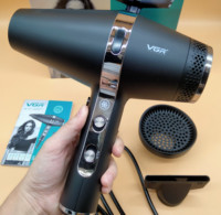 Sèche-cheveux professionnel Vgr V-451 1800-2000w avec moteur AC, sèche-cheveux de salon avec buse concentratrice