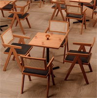Ensembles de chaises de table de café de bar en bois massif vintage personnalisables pour taverne Western Restaurant Tea House pour salon Cafe Decor