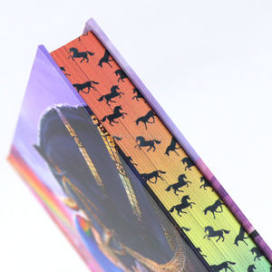 Libro de tapa dura personalizado OEM con bordes estampados a medida, libro de ficción con sobrecubierta - Product Image 2
