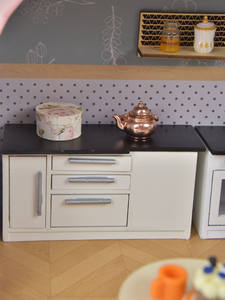 Gabinete de madera Accesorios para <span class=keywords><strong>casa</strong></span> de <span class=keywords><strong>muñecas</strong></span> 1:12 Estilo Maileg Adecuado para varias <span class=keywords><strong>muñecas</strong></span> - Product Image 2