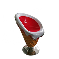 Chaise et table d'appoint en fibre de verre personnalisées en forme de cornet de glace, sculpture en résine fantaisie en forme de nourriture pour la décoration intérieure