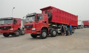 Camion léger diesel Howo 8x4 Euro 2, nouveau camion benne minier 12 roues, capacité de charge 11-20T, direction à gauche, caméra arrière, 251-350HP, 6-8L - Product Image 3