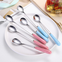 Cuillère longue en acier inoxydable avec manche en céramique multicolore pour café, dessert et thé – Vente en gros et personnalisation