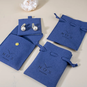 Bolsa de Joyería Azul Oscuro Personalizada con Logotipo Impreso, Bolsa de Embalaje para Guardar Pulseras, Collares y Pendientes - Product Image 6