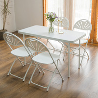 Chaise de salle à manger pliable en plastique PP traditionnelle avec dossier ventilé pour jardin et événements festifs