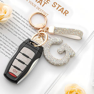 Colgante de Letra Inicial para Bolsos de Mujer y Niña, Brillante y Bonito, Adecuado para Colgar Cuerdas y Llevar Bolsos de Accesorios para Llaves de Coche - Product Image 6