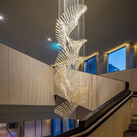 Décoration d'escalier d'hôtel, lustre en verre soufflé à la main de luxe, luminaire suspendu moderne pour plafond haut