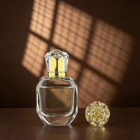 Bouteilles de parfum en verre vides personnalisées Mingsheng de 50 ml, forme cube, avec bouchon en bois, design moderne et luxueux, rechargeables, pour huiles parfumées
