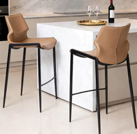 Tabouret de bar moderne en cuir avec dossier réglable, pivotant, structure métallique durable, pour extérieur, salle de sport, cuisine, îlot, espaces commerciaux