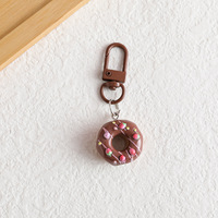 Porte-clés Mini Donut Mignon, Breloque de Sac Colorée, Pendentif Alimentaire en Plastique avec Fermoir Pivotant, Anneau de Clés Portable en Métal