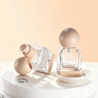 Flacon pompe carré en verre 30 ml avec bouchon sphérique pour fond de teint, sérum, lotion – Emballage cosmétique de luxe OEM, logo personnalisé, vente en gros