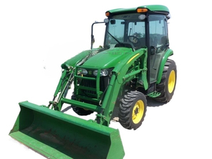 Tractor Agrícola 4x4 Usado con Implementos Completos a Precios Muy Económicos en Venta - Product Image 4