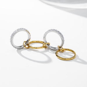YF7017 Anello Multistrato in Acciaio Inossidabile Placcato Oro 18K PVD Ipoallergenico Bicolore con Quattro Strati e Zirconi 5A - Product Image 6