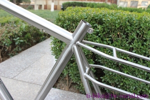 Cuadro <span class=keywords><strong>de</strong></span> <span class=keywords><strong>bicicleta</strong></span> <span class=keywords><strong>de</strong></span> gravel <span class=keywords><strong>de</strong></span> titanio con portaequipajes trasero integrado - Product Image 6