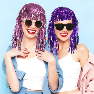 เครื่องแ<span class=keywords><strong>ต</strong></span>่งกายของ Mardi Gras <span class=keywords><strong>วิก</strong></span>ผมแบบดิสโก้เงางามประดับด้วยฟอยล์สีสันสดใสสำหรับใช้ในงานปาร์<span class=keywords><strong>ต</strong></span>ี้กระเป๋าเก็บของใช้ตกแ<span class=keywords><strong>ต</strong></span>่งอุปกรณ์ตกแ<span class=keywords><strong>ต</strong></span>่งแบบใหม่ - Product Image 1