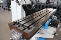 Fraiseuse verticale X6330 5H avec affichage numérique 3 axes, broche R8, équipement de fraisage de métaux à grande vitesse