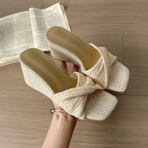 Sandales plates décontractées marron et blanches à plateforme confortable pour femme, style rétro, bout ouvert, tissées, pour l'extérieur, été - Product Image 4