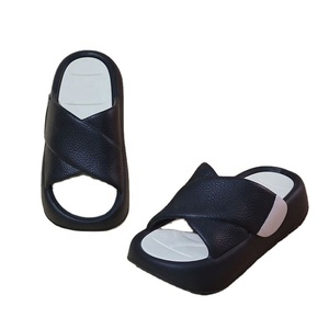 Sandales à semelle épaisse en EVA pour femmes, à bout ouvert, confortables, pour l'été et la maison - Product Image 1