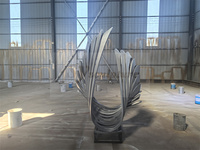 Sculpture en acier inoxydable finition miroir Sculpture en acier inoxydable Statue à vendre