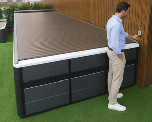 Couverture de <span class=keywords><strong>piscine</strong></span> automatique <span class=keywords><strong>en</strong></span> alliage d'aluminium écologique antidérapante, <span class=keywords><strong>volet</strong></span> <span class=keywords><strong>roulant</strong></span> de sécurité, lames isolées remplies de mousse, moteur DC24V - Product Image 1