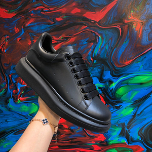 Zapatillas Deportivas de Alta Calidad, Totalmente Negras, con Suela Gruesa y Cordones, Modernas para Invierno y Primavera - Product Image 5