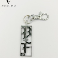 Vente chaude : Breloques rectangulaires en métal personnalisées avec logo, étiquettes de sac de marque avec chaîne, couleur or/anti-oxydant, surface personnalisable