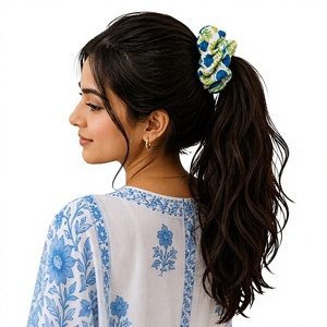 Chouchous colorés faits main en pur coton, élastiques à cheveux en tissu floral, doux et réutilisables, accessoires pour queue de cheval - Product Image 1
