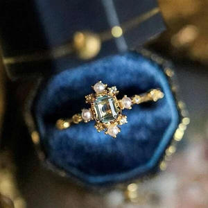 Anillo de Perlas T0674, Oro de 18K, Perlas Blancas Redondas AAA, Engaste de Garras, Anillo de Compromiso para Mujer - Product Image 1