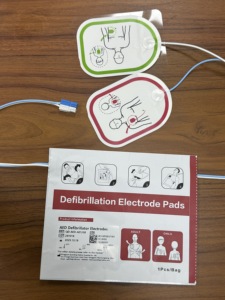 Elektroda AED Sekali Pakai untuk Dewasa, Bahan Busa, Bersertifikat CE, Perlengkapan Medis untuk <span class=keywords><strong>Defibrillator</strong></span>, Perawatan Darurat - Product Image 5
