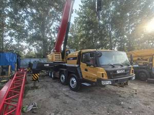 Grúa sobre Camión STC500 50T Usada con Alto Momento de Carga, Altura de Elevación de 25m, Motor, Bomba y Caja de Cambios para Construcción de Puentes y Carreteras - Product Image 2