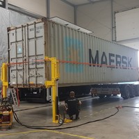 Criques de levage pour conteneurs maritimes : Soulevez-les du dos des camions de livraison et mettez-les au sol