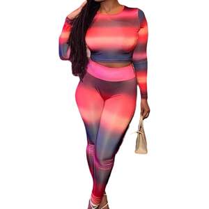 Conjunto de Salón de 2 Piezas Personalizado para Mujer 2026: Top de Manga Larga con Cuello Redondo y Pantalones Ajustados con Estampado por Sublimación en Tejido de Spandex, Nylon y Memory Fabric - Product Image 4