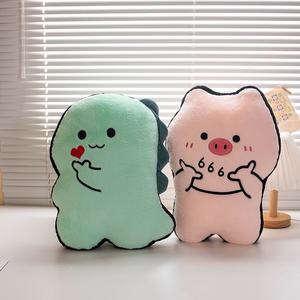 Мягкая плюшевая подушка в форме сердца - Product Image 4