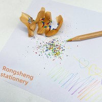 Crayons de couleur à l'huile créatifs à mine unique, arc-en-ciel sept couleurs, non solubles, en bois, pour étudiants et enfants, vente en gros