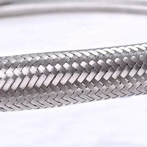 Tuyau PTFE haute performance de 25 mm, construction tressée en acier inoxydable, pression de fonctionnement de 52 Mpa, découpe <span class=keywords><strong>pour</strong></span> la production alimentaire et médicale - Product Image 2
