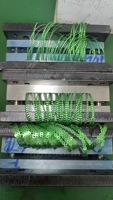 Machine à poinçonner et de découpe pour paillettes, pour fabrication de CD, nouveauté