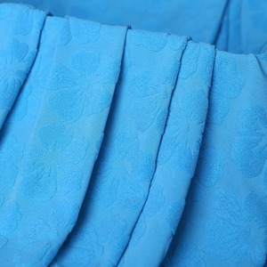 Tissu <span class=keywords><strong>éponge</strong></span> jacquard 3D gaufré 96 % polyester 4 % élasthanne 250 g/m² à prix abordable pour serviettes, vêtements et sacs - Product Image 3