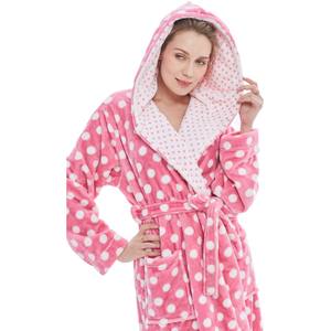 Accappatoio Invernale Oversize in Peluche per Donna, Comodo e Caldo, Stampa Elegante in Flanella, Pigiama Lungo ODM - Product Image 6